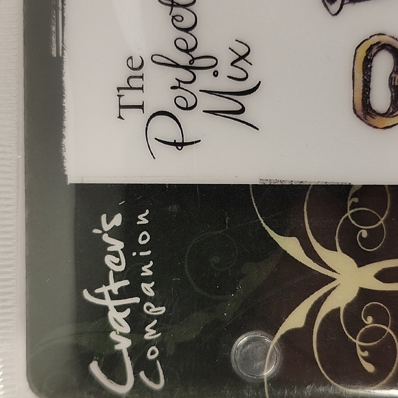 Crafter's Companion - Sheena Stamp sets: The perfect Mix - Picture 6 of 16